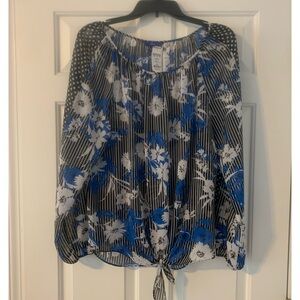 Ladies Apt 9 Sheer Lightweight Long Sleeve Blouse.